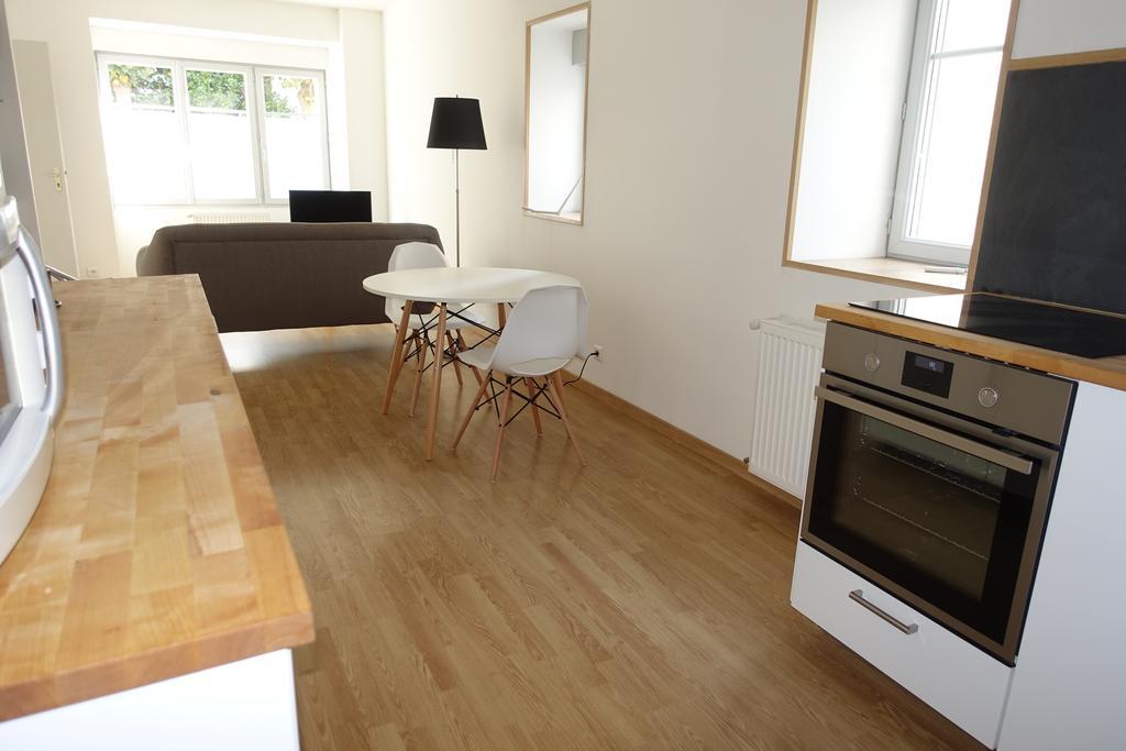 Le 4 Apartment Saint-Junien Bagian luar foto