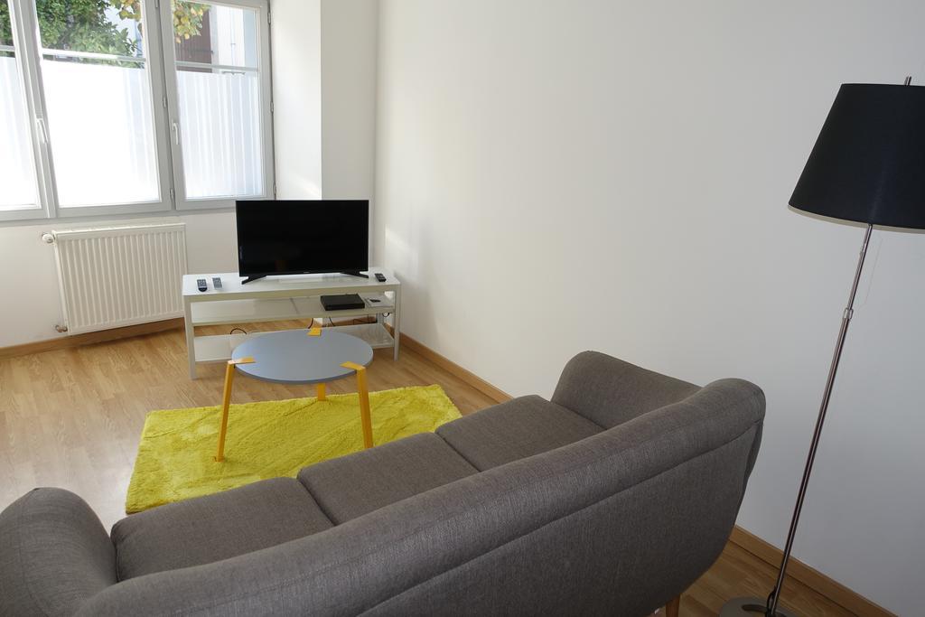 Le 4 Apartment Saint-Junien Bagian luar foto