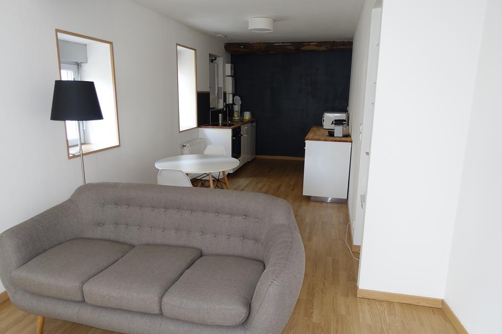 Le 4 Apartment Saint-Junien Bagian luar foto